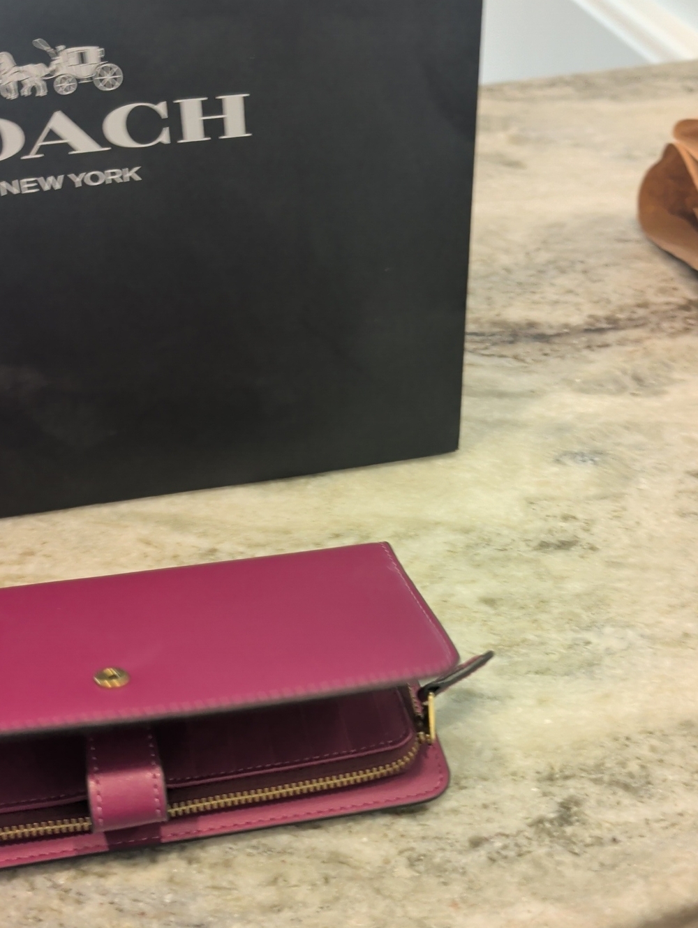 Coach Pink Leather Zip Wallet - Magenta Tone